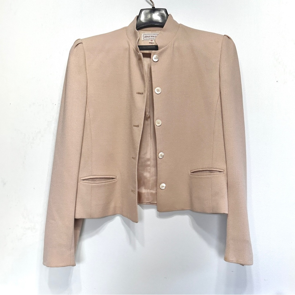 Blazer/ suit jacket Jones NY size 10 beige